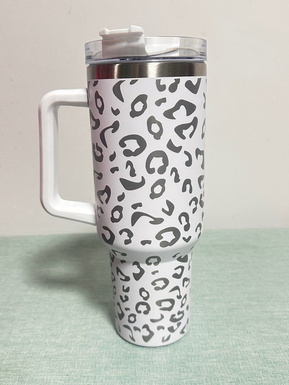 40oz Laser Etched Cheetah Tumbler – Insulated Stainless Steel