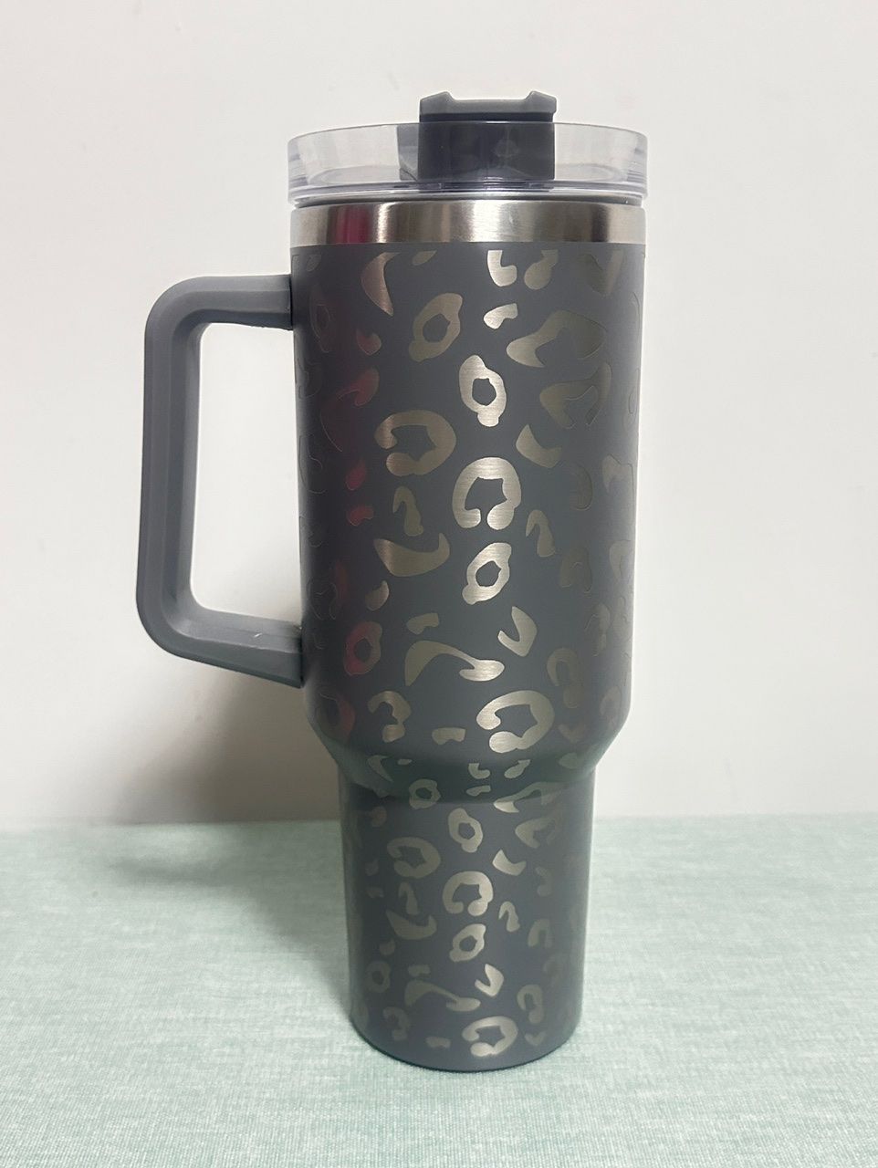 40oz Laser Etched Cheetah Tumbler – Insulated Stainless Steel